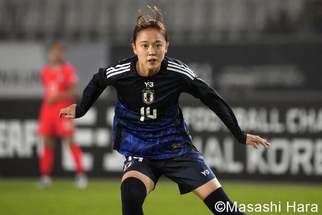 韓国戦ワントップ起用の｢なでしこ新星｣強烈ミドル弾で幕開け！ 後半｢美人すぎる10番｣がトップ下出場も…澤穂希の同僚｢女メッシ｣の奮闘で優勝の行方は最終戦へ【日本代表vs韓国代表】激闘PHOTOギャラリーの画像001