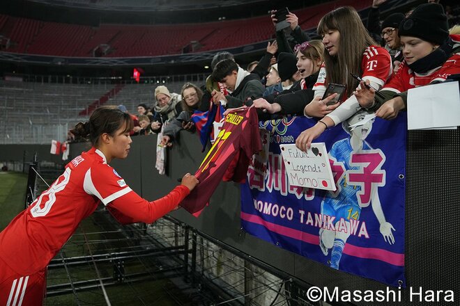【画像19枚】なでしこの至宝から欧州女王へ！アジア杯優勝の谷川萌々子とマンU宮澤ひなたが欧州CLで激突！バイエルン熱狂の夜を現地撮の画像019