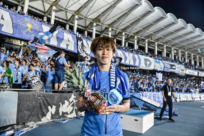 【サポーターアルバム】水曜開催の横浜FC戦に2万人が駆け付けた川崎フロンターレのサポーター写真47枚！ 勝利後の笑顔ショット「川崎フロンターレー横浜FC」の画像047