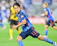 3ページ目 J2得点ランキング首位 横浜fc小川航基のゴール集に 何故このタイミングで などとjサポーターが多数反応 移籍を勧める声 が続出した18得点 動画 サッカー批評web