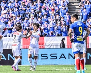 川崎フロンターレが横浜F・マリノスとの「神奈川ダービー」で大量失点敗戦！ 家長昭博が明かした「4失点以上にショックなこと」の画像