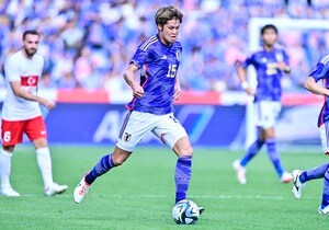 【伊藤敦樹がトルコ戦で出せたこと、出せなかったこと(2)】「本当にレッズを勝たせられる選手になっていきたい」日本代表で感じたクラブでの使命…浦和の先輩を追い求めの画像