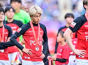 浦和・小泉佳穂が試合後に語った“中盤の問題点”。「最近のＡＣＬもそうだったのですが…」と守備について説明……攻撃については「力負け」と潔さ認めるの画像