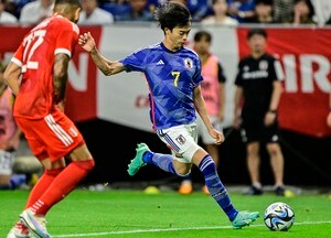 「狙い通りでした」三笘薫が振り返る、股抜きアシスト場面。「運が良かった」と話す得点場面も含め1G1Aに、「悔しさじゃないですけど、結果を出したかった」の画像