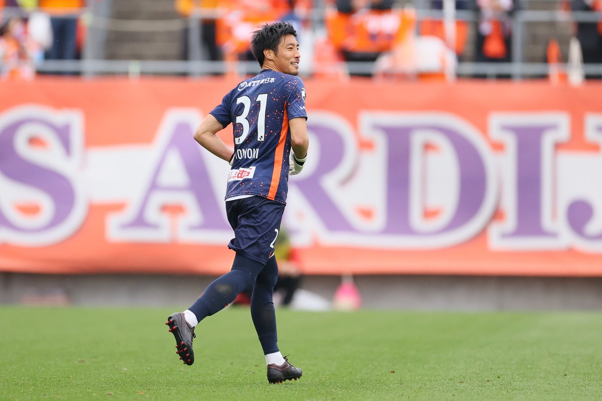 Jリーグデビューの 31歳mf がアクシデントで 即席gk に Jリーグ史に残る珍事件 の原因とは 大宮アルディージャ対ファジアーノ岡山 での椿事 動画 概要 注目選手 ニュース サッカー批評web