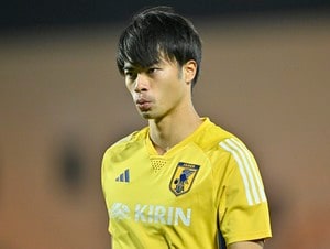 「化け物すぎて思わず笑いが出た」サッカー日本代表・三笘薫が"予備動作なし"のキレキレターンからゴールを奪う! ブライトンが公開したトレーニング動画での「ドリブル突破」にファン歓喜「コンディション上がってきた感じ」の画像