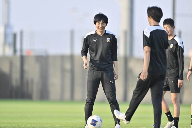【川崎フロンターレアルバム】ACLEを戦い抜いた「コーチングスタッフ＆クラブスタッフのサウジアラビア2週間の写真」合計99枚！ アジア2位を支えた2週間のピッチ内外の姿の画像053