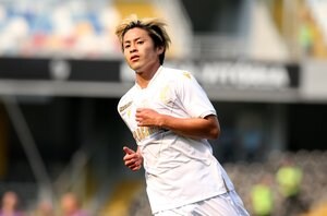 サッカー元日本代表・小川諒也「欧州移籍後初アシスト」で呼び込んだ「味方ブラジル人FWのゴラッソ動画」が4800いいね！ 左足の「高速クロス」で結果出す！【動画】の画像