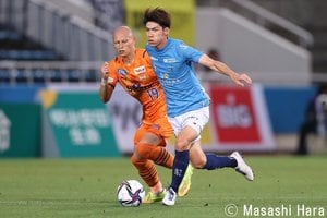 【J1分析】横浜FC対清水「ドロー」の収穫(2)「相手をかわして前を向く」瀬古樹のプレーの価値の画像