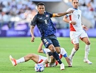 三笘薫５か月ぶりの復帰戦スクープ撮　ブライトンが灼熱の国立競技場で鹿島を5-1圧倒【鹿島アントラーズvsブライトン】原悦生PHOTOギャラリー｢サッカー遠近｣の画像