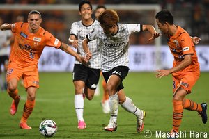【J1分析】ヴィッセル神戸「武藤嘉紀と大迫勇也」が築く「強さ」前提の形【清水エスパルス対ヴィッセル神戸】「写真に写った大迫勇也の異常」とは？(2)の画像