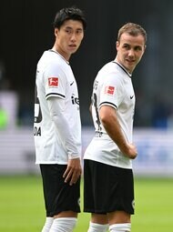 ｢幸せをありがとうございました｣フランクフルト・長谷部誠がジャパンツアー終了を報告のインスタ投稿が｢2万7000超いいね｣の大反響! 東京タワーでの記念撮影写真などに｢3年ぶりは感慨深い｣などの声の画像