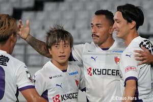 得点王争い2位FWが｢自分のスタイル｣2つのPKなどでハットトリック、指揮官が｢点差ほど大差はなかった｣と語ったアウェイの大勝【FC東京vs京都サンガF.C.】原悦生PHOTOギャラリーの画像