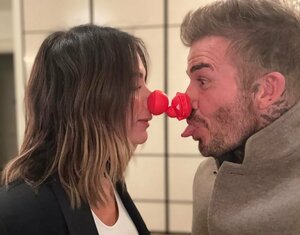 ｢ウケる｣元イングランド代表デヴィッド・ベッカム、元スパイス・ガールズ妻に“マッサージをおねだり”激レアプラベ動画が沸騰の画像