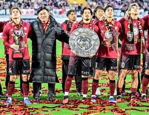 「このランドセルいいな…」神戸のJ1優勝を『セイバン』が“特製デコレーション”のランドセルで祝福！「すごいランドセル」「ギャラリーに飾ってくれんかな？」と称賛の声の画像