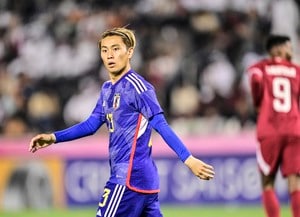 「めちゃくちゃ上手えな」U23日本代表のカタール撃破の決勝ゴールを導いた「荒木遼太郎の2タッチアシスト」が絶賛！ 技術の高さを見せつけた一撃パスの画像