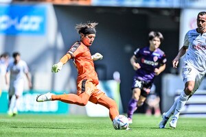 川崎GK上福元直人が、鬼木監督に感じた「外から見た印象との違い」。さらに、車屋紳太郎らとのゴルフからも感じさせるチーム理解への渇望【川崎フロンターレ・期待の新戦力(4)】の画像