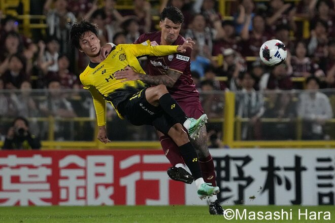  試練のリカルド柏を救った｢陰のMVP｣と新加入FW！守護神交代のアクシデントも…最後は｢最強ジョーカー｣が決めた！【柏レイソルvsヴィッセル神戸】首位攻防の激闘PHOTOギャラリーの画像003