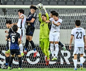 【E―1香港戦で代表デビューした森保ジャパンの国内組10人。彼らの評価は？(4)】不安定さを垣間見せたピサノ、ほろ苦デビューの望月ヘンリー海輝、好印象を残した安藤智哉ら、新戦力の現在地の画像