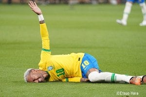 「何度も倒れたネイマール」と「わずか4本だった日本のシュート数」が印象的だった日本代表対ブラジル戦【日本代表ｖブラジル代表】原悦生PHOTOギャラリー「サッカー遠近」の画像