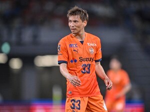 【J2「24年ベストイレブン」】リーグ優勝＆J1昇格の清水エスパルスからはCBとチームの中心＆観客を魅了し続けた36歳MFを選出【GK・DF・MF編】【戸塚啓のJ2のミカタ】の画像