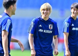 「最高にエモい」ゲンク公式が公開した伊東純也の“凱旋ショット”が「泣けちゃう」と大反響！「夜中にめっちゃいい写真」「これはやばい」の声の画像