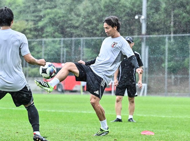 【サンフレッチェ広島「E-1」アルバム】J1広島に所属する日本代表5選手の13日＆14日の練習写真46枚！ジャーメイン良、中村草太、川辺駿、田中聡、荒木隼人、大迫敬介の現地写真の画像039