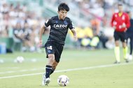 「ボディビルの大会かと思ったわ」サッカー日本代表・長友佑都の”新ユニフォーム姿撮影”に川島永嗣が茶々入れ!「いや覚悟出てるわ」「カタールしか見てないね」と笑顔のやり取りの画像
