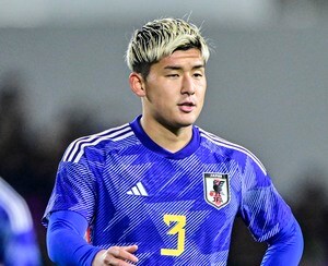 「これはレッドだ…」U23日本代表が数的不利でパリ五輪最終予選で中国に競り勝つも、前半17分の「レッドカード場面」に納得の声……「これは出されてもおかしくない」の声の画像