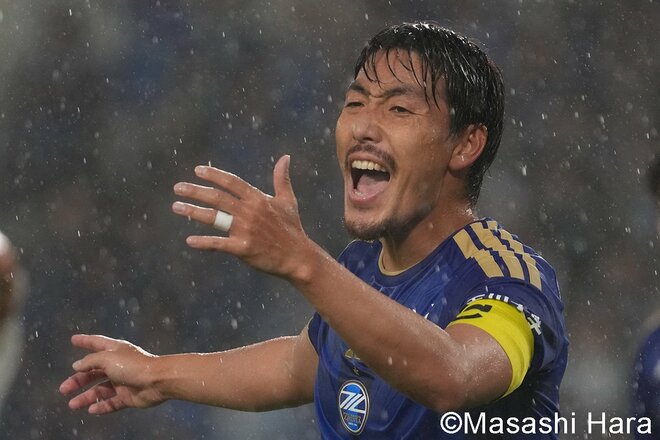 雨中の上位対決で柏が4発快勝！ 古巣との一戦に気合十分の藤尾翔太＆味方を鼓舞し続けた昌子源！ 瀬川祐輔が見事な2ゴール！ 【FC町田ゼルビアvs柏レイソル】激闘PHOTOギャラリーの画像006
