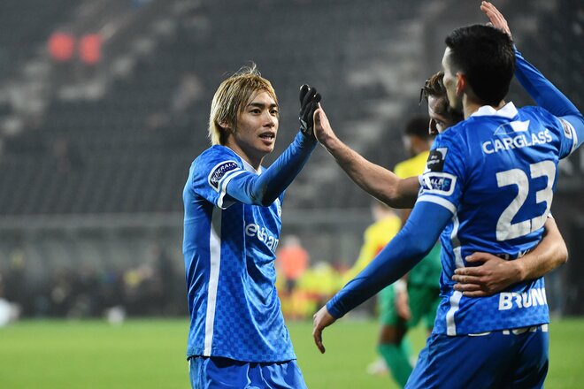 日本代表・伊東純也「1ゴール1アシスト」の大活躍でヘンクの「年内最終戦」勝利に貢献!キレキレドリブルからの「超絶アシスト」と「冷静すぎる今季4点目」とは?【動画】の画像