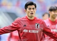 「予想外の組み合わせ」元サッカー日本代表・本田圭佑が「大物韓国アイドル」との2ショット公開！ 意外なつながりにファン驚愕「びっくりです」の画像