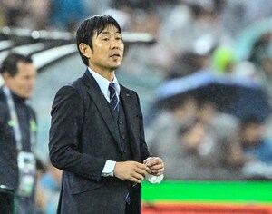サッカー日本代表・森保一監督が「3バックシステム」使用を示唆!「代表復帰」鎌田大地、「初招集」DF伊藤洋輝を起用した「最新オプション」でのスタメンとフォーメーションを予想!【図表】の画像