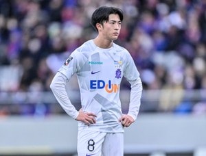 「走ってるっ！」「水も滴る！」ザルツブルク川村拓夢が左膝靭帯断裂からの復活“雨中のランニングショット”にエール続々！「元気そうでうれしい！」「涙がでます」の声の画像