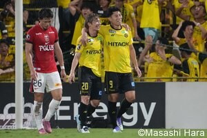 柏と京都｢4ゴール勝利｣が示すJ1優勝争いの行方(2)リカルド・ロドリゲス監督｢想定外のCF起用｣で消えた浦和の逆転優勝の可能性の画像