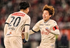 「絶対買う」「欲しすぎる…」川崎が販売を発表した「新トレーニングウェア」が大反響！ 鮮やかなブルーが映える、話題のデザインの画像