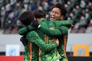 PHOTOギャラリー「ピッチの焦点」【第100回全国高校サッカー選手権準決勝　高川学園（山口）ｖｓ青森山田（青森）　２０２２年１月８日キックオフ】（渡辺航滋撮影）の画像
