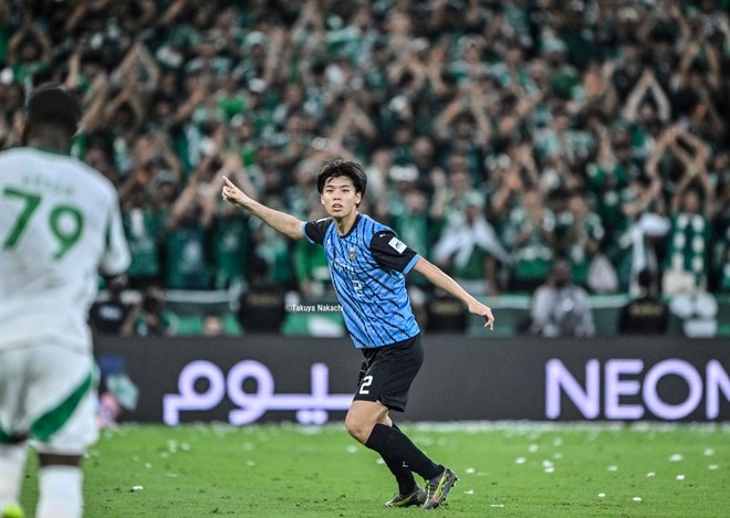 【川崎フロンターレアルバム】ACLE決勝での高井幸大の写真41枚！ フル出場も敗れ、試合後には涙を見るなど悔しさを露わに「アル・アハリー川崎フロンターレ」の画像035