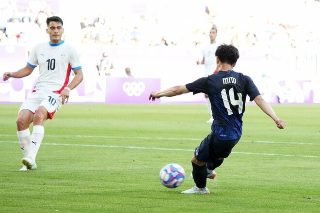 パリオリンピック男子サッカー日本代表「激闘の記録」PHOTOギャラリー30枚　グループリーグ初戦パラグアイ戦「プレミア移籍」斉藤光毅が3点に絡む活躍！三戸舜介、藤尾翔太らの得点で快勝　の画像004