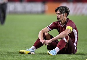 「めっちゃ上手い」「これで酒飲める」J1神戸の元日本代表MF山口蛍の反転トラップからのゴールが鮮やか！ 古巣サポからも「いまのは山口蛍を褒めるしかあるまい」の声の画像