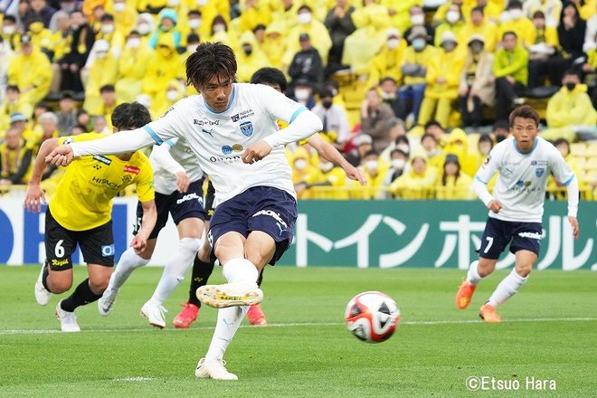 「ネルシーニョを出せ」柏レイソル“最下位”横浜FCに敗北で荒れるスタジアム【柏レイソルvs横浜FC】原悦生PHOTOギャラリー「サッカー遠近」の画像005