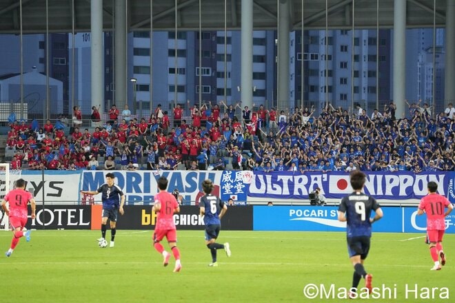 実現した｢町田ゼルビア｣対決、E-1最強｢ホットライン｣で先制、ホーム韓国を｢上回った｣応援の熱量、我慢の末の｢歓喜の瞬間｣と森保監督が｢観客に伝えた｣メッセージ！【日本代表vs韓国代表】激闘PHOTOギャラリーの画像004