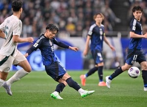 【森保ジャパン、848日ぶりの無得点。ボランチはなぜ生きなかったのか(2)】カタールW杯での課題をそっくり再現。田中碧と旗手怜央に期待されることとはの画像