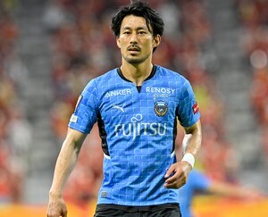 「覇気が凄いな！」「エロかっこいい」川崎フロンターレFW家長昭博の「人気アニメキャラの仮装写真」公開！ 完成度の高さと妖艶さに、サポーターが興奮の声上げる！の画像