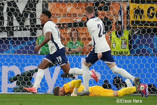 【UEFA　EURO2024現地撮】シモンズ｢豪快ミドル｣でオランダ先制もケイン｢ＶAR弾｣で振り出しに！試合を決めたのは後半AT｢伏兵の一撃｣【オランダ代表vsイングランド代表】原悦生PHOTOギャラリー｢サッカー遠近｣の画像