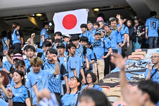 【サポーターアルバム】ACLE決勝に駆け付けた川崎サポーターは衝撃の700人！ 現地で声援を送ったサポーター写真81枚「アル・アハリー川崎フロンターレ(3)」の画像050