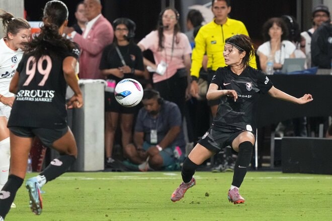 なでしこ美人DFが｢決勝点｣アシスト、サッカー界のレディー・ガガは｢私服姿｣でピッチに、アメリカ女子サッカーで奮闘する守屋都弥、遠藤純、スタンボー華のホーム戦【アメリカNWSL】激闘PHOTOギャラリーの画像013