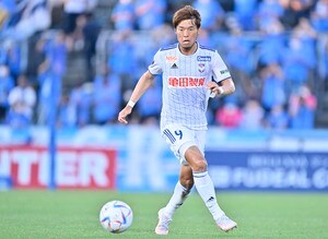 【J2「3強明暗クッキリ」】声出し応援下のアルビレックス新潟、メンバー大幅入れ替えのアウェイ戦「勝利」で暫定首位浮上！サポーターの激アツ声援にFW鈴木孝司「鳥肌が立って泣きそうになりました」【戸塚啓のJ2のミカタ】(1)の画像