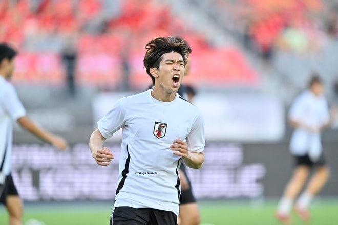 【日本代表FW宮代大聖アルバム】ヴィッセル神戸FW宮代大聖の中国戦での写真20枚！ 試合に出場せずも、現地で披露した日本代表2ndユニフォーム着用姿「日本代表ー中国代表」の画像007