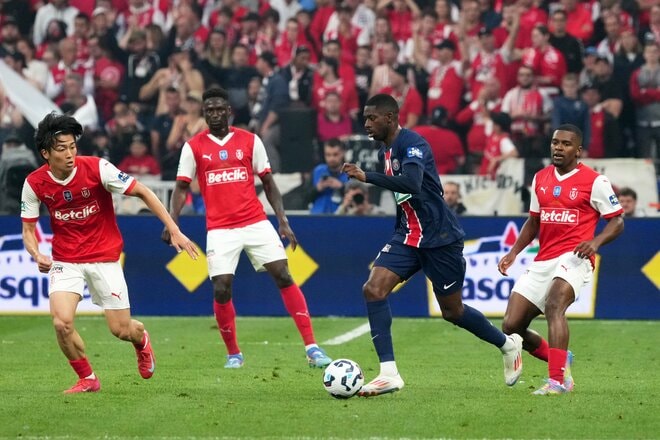 運命の大一番！サッカー日本代表・伊東純也、中村敬斗、関根大輝が語った｢世界一のクラブ｣と｢降格プレーオフ｣(1)純也＆敬斗いつものルーティンと作れない攻撃の形｢準優勝は奇跡ですね｣【激闘33連写】の画像016